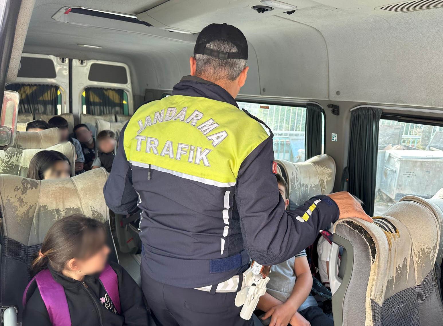 tokat-ta-jandarmadan-okul-servislerine-siki-denetim