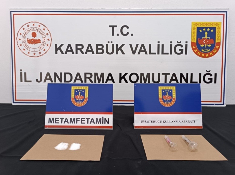 karabuk-te-uyusturucu-ve-kacak-tutun-operasyonu-8-gozalti