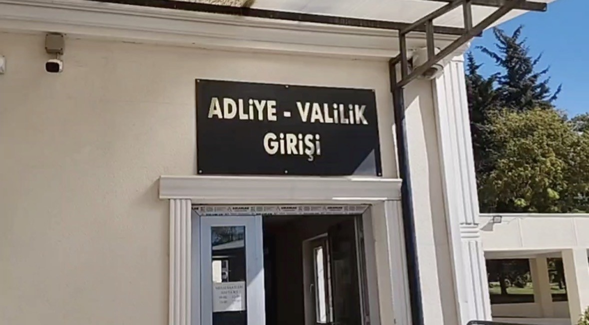 babasini-patlayiciyla-oldurmeye-calisan-saniga-verilen-cezanin-gerekcesi-aciklandi