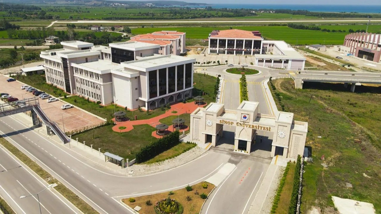 sinop-universitesi-nde-tanitim-ve-tercih-gunleri-basladi