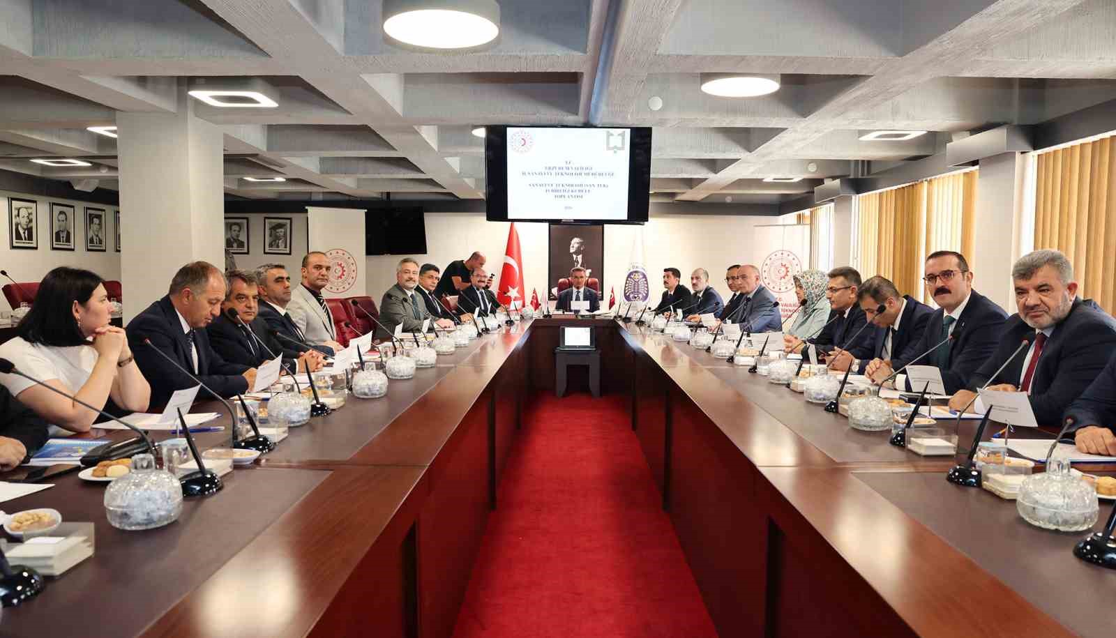 sanayi-teknoloji-yatirim-ve-istihdam-icin-ortak-akil-vurgusu
