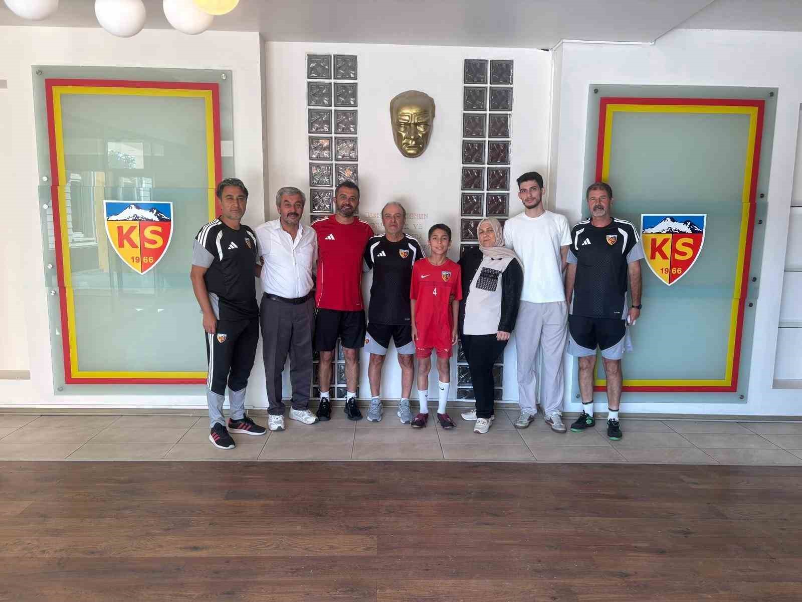 hacilar-erciyesspor-un-yildizi-kayserispor-a-transfer-oldu