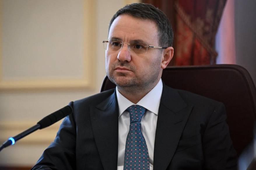 bakan-gurlek-kadinlarin-onurunu-zedeleyen-ifadeler-asla-kabul-edilemez
