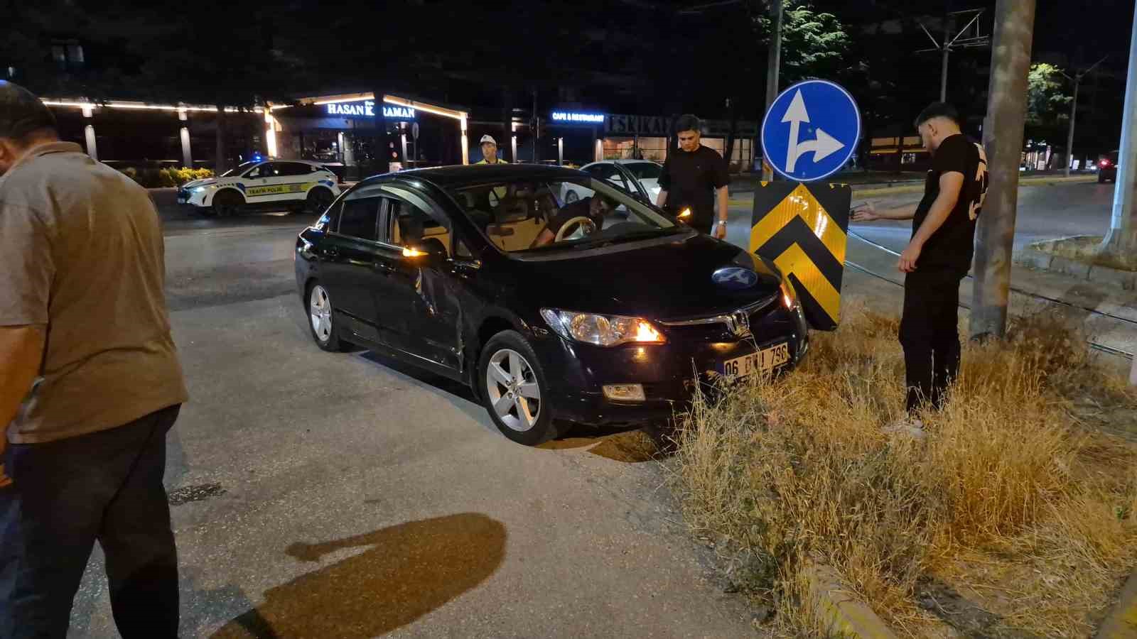 eskisehir-de-otomobil-ile-ticari-taksi-carpisti