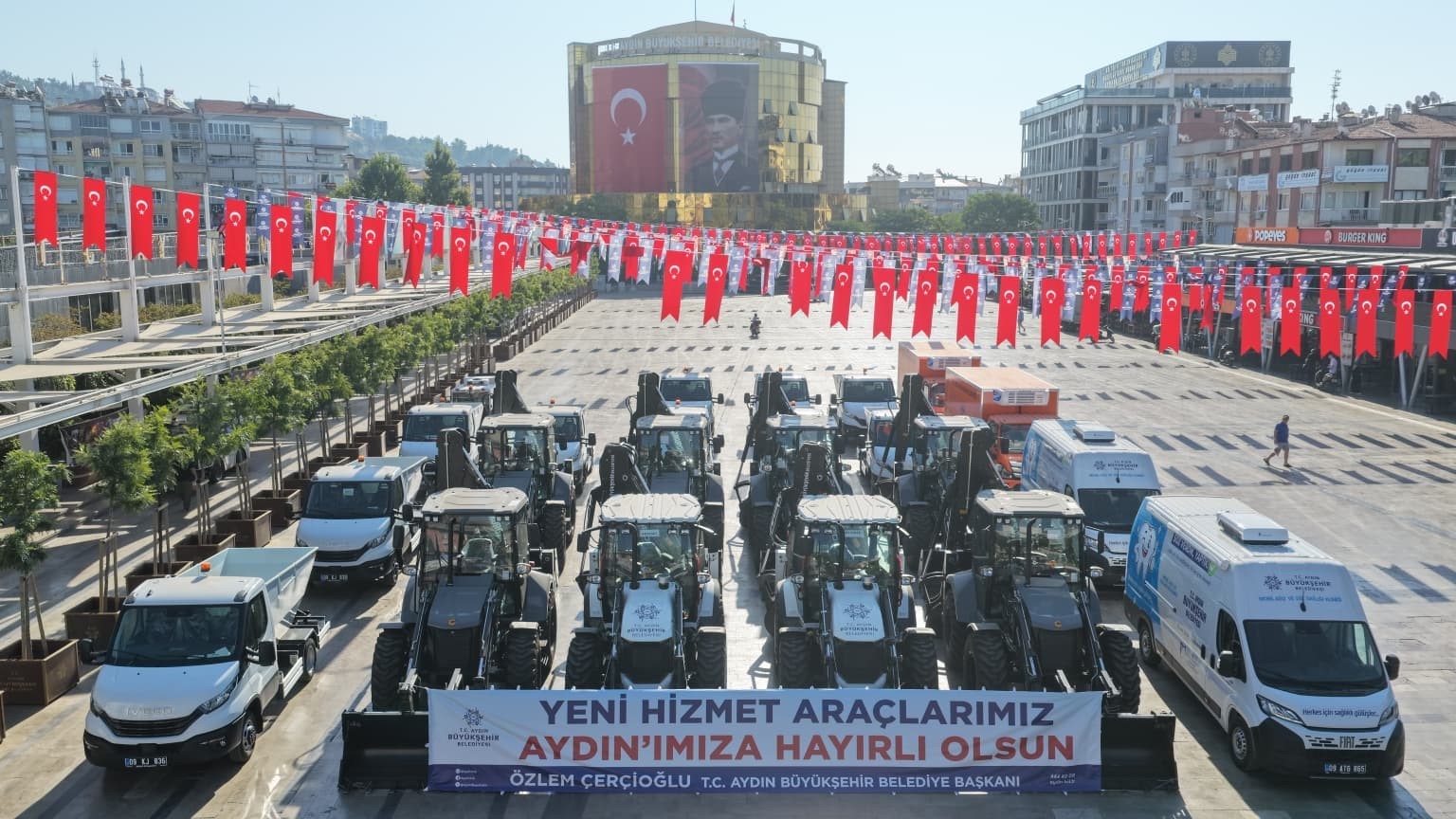aydin-buyuksehir-belediyesi-filosuna-22-yeni-arac-takviyesi