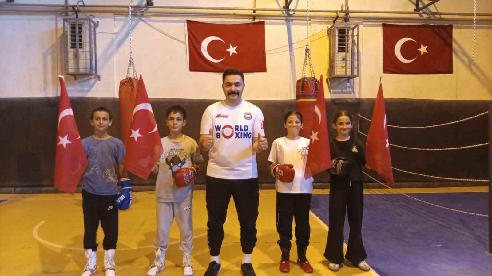 arpali-dan-4-sporcu-turkiye-boks-sampiyonasi-nda-mucadele-edecek