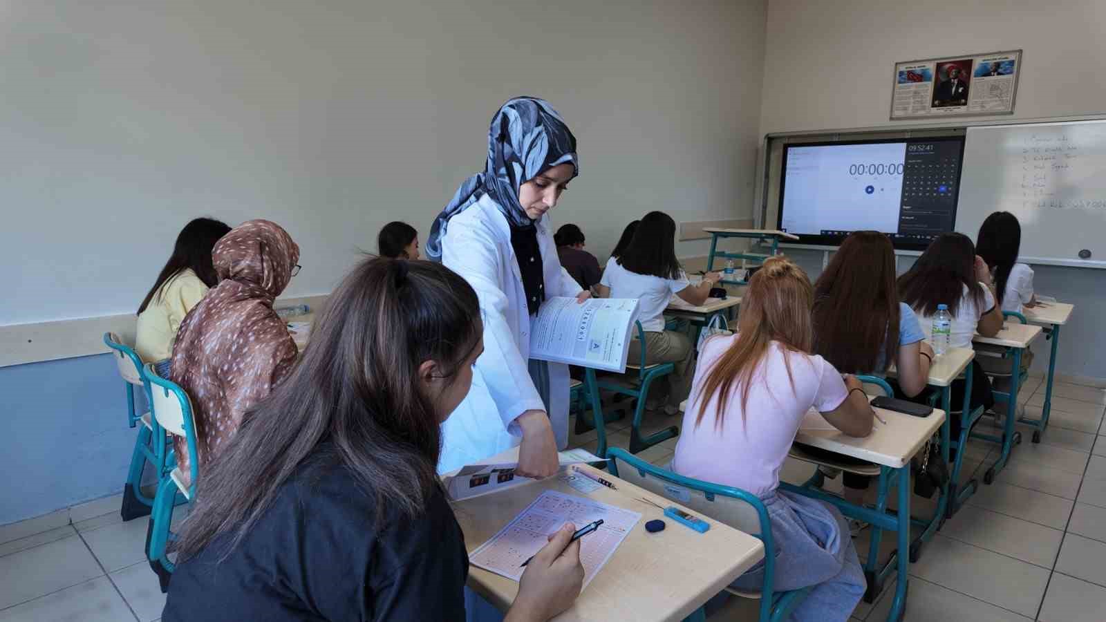 buyuksehir-kaymek-ten-ucretsiz-yks-kursu-icin-deneme-sinavi