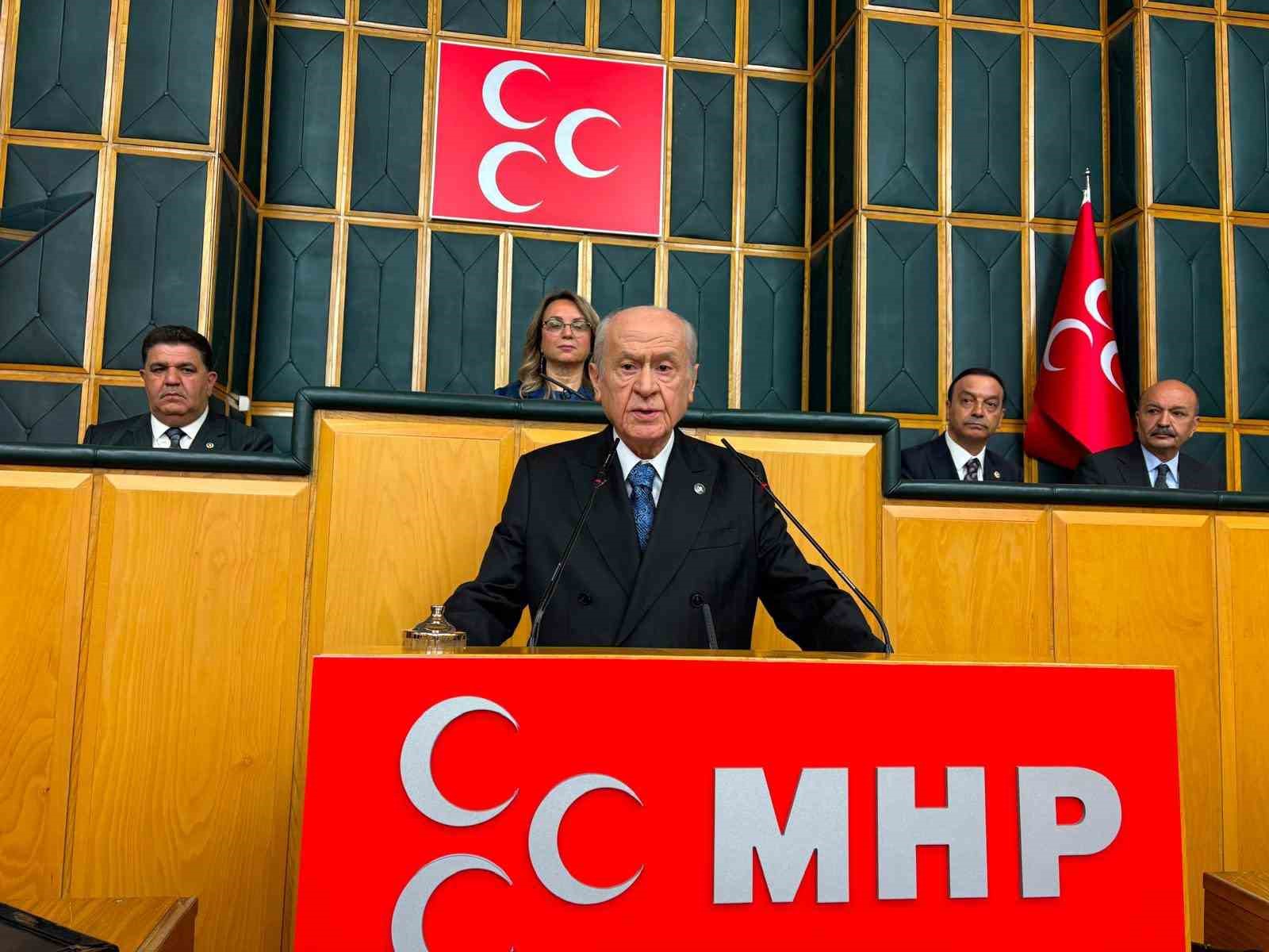 mhp-lideri-bahceli-den-ozel-e-chp-bunyesindeki-catlagi-memleket-sathina-yaymaktan-vazgecilmelidir
