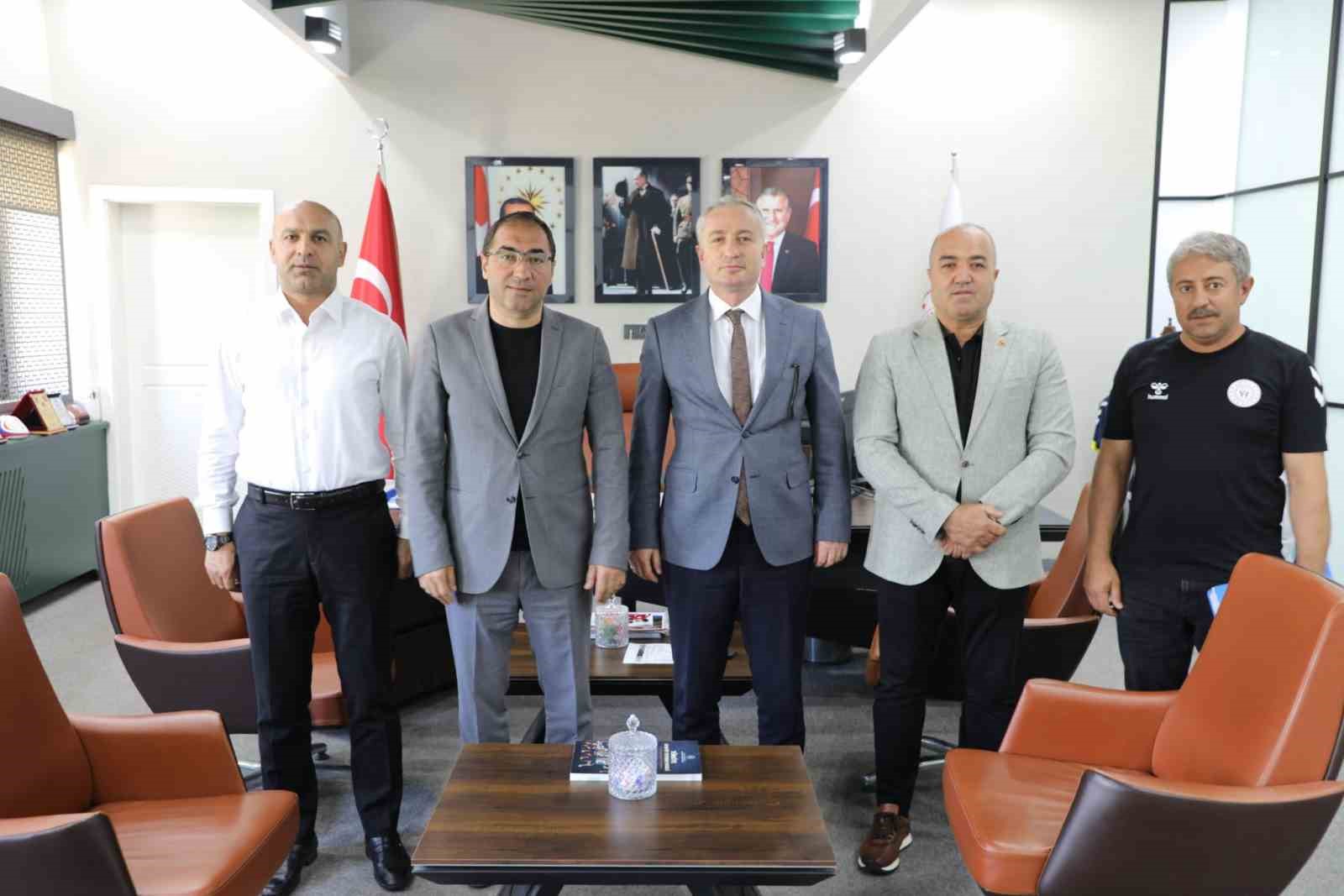 agri-da-agah-spor-okullari-projesi-ile-okullar-spor-merkezine-donusecek