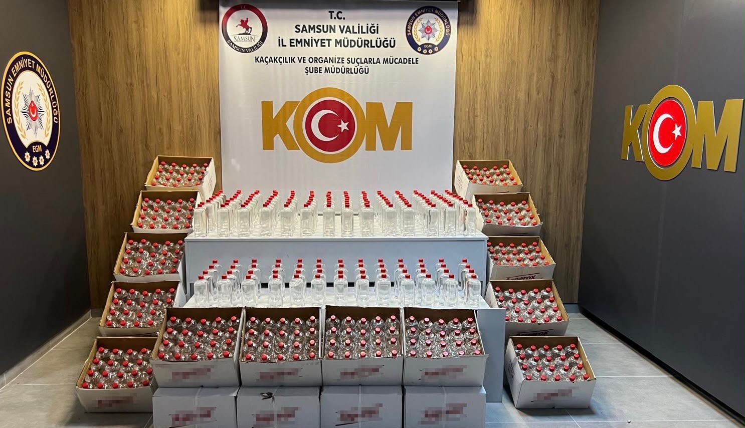 samsun-da-1-ton-160-litre-kacak-etil-alkol-ele-gecirildi