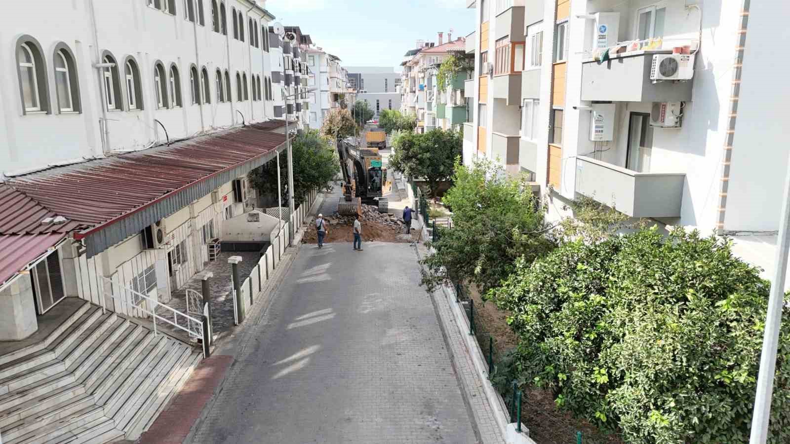 nazilli-de-yollar-yenileniyor