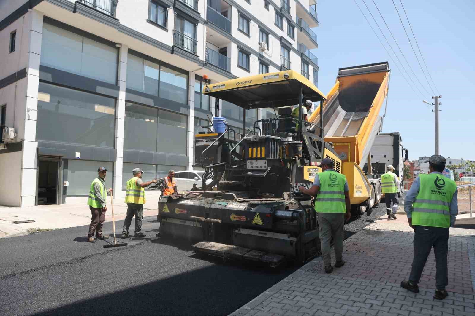 ozgurluk-mahallesi-ne-4-bin-ton-asfalt-serilecek