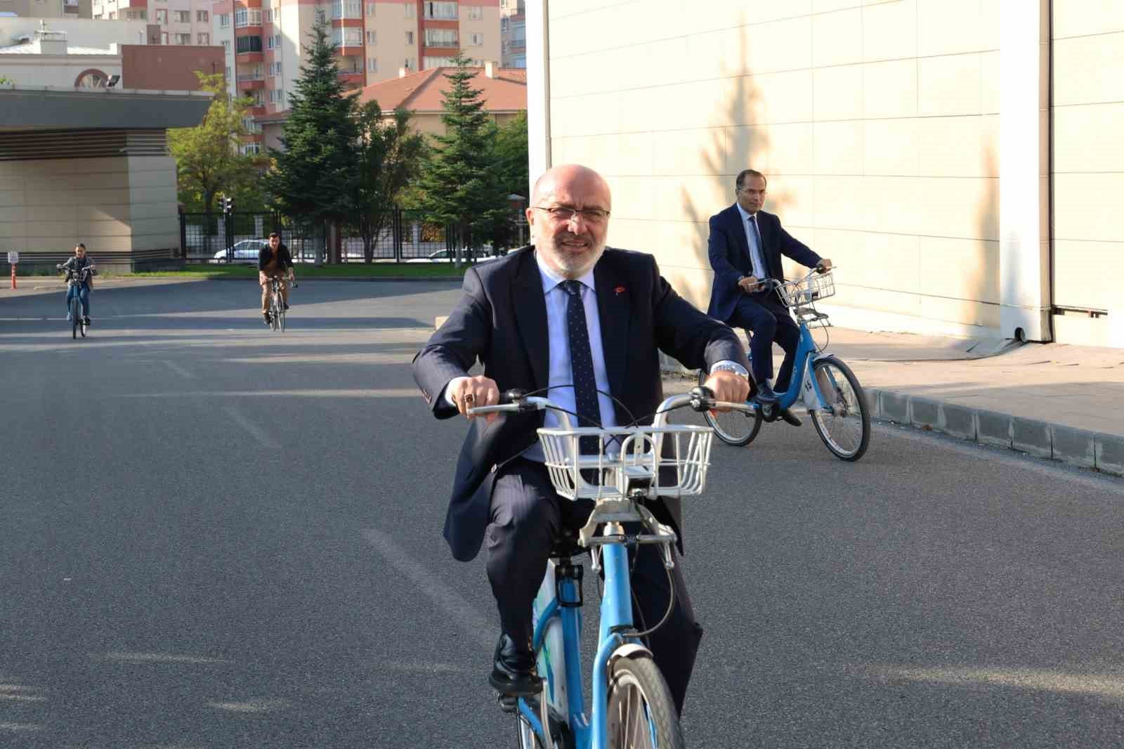 kayseri-universitesi-nde-arabasiz-kampus-etkinligi-duzenlendi