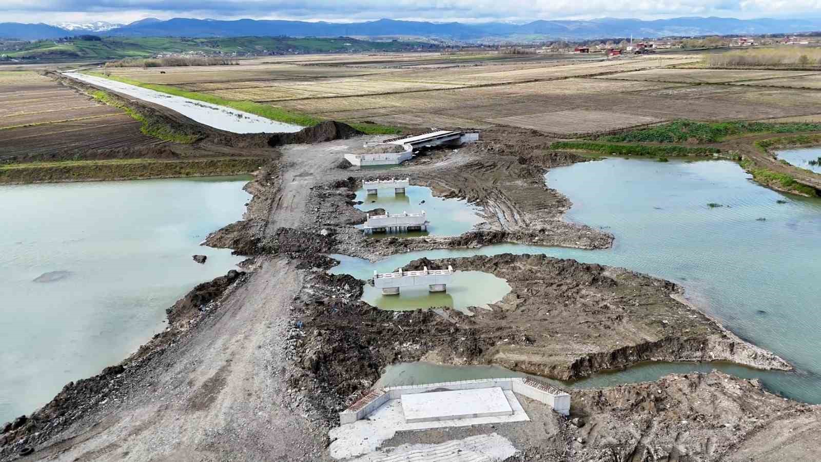 bafra-ovasi-nda-3-milyar-tl-lik-sulama-projesinin-yapimi-suruyor