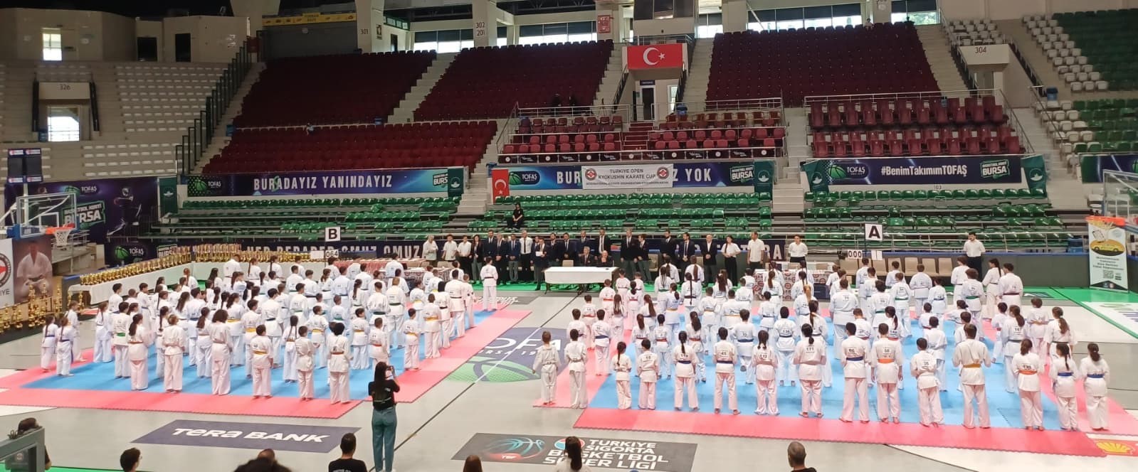 4-ulkeden-gelen-180-sporcu-bursa-daki-kyokushin-kupasi-nda-bulustu