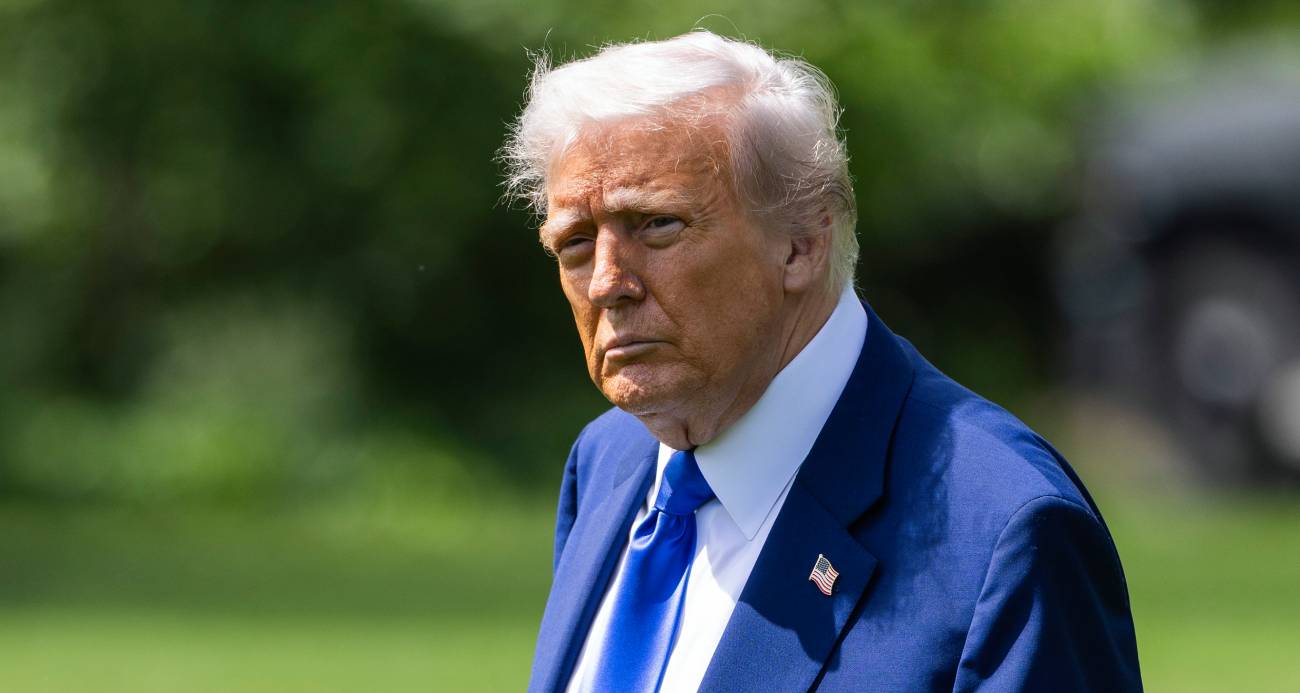 abd-baskani-trump-gemiler-hurmuz-bogazi-ndan-daha-once-kimsenin-gormedigi-bir-hizla-geciyor