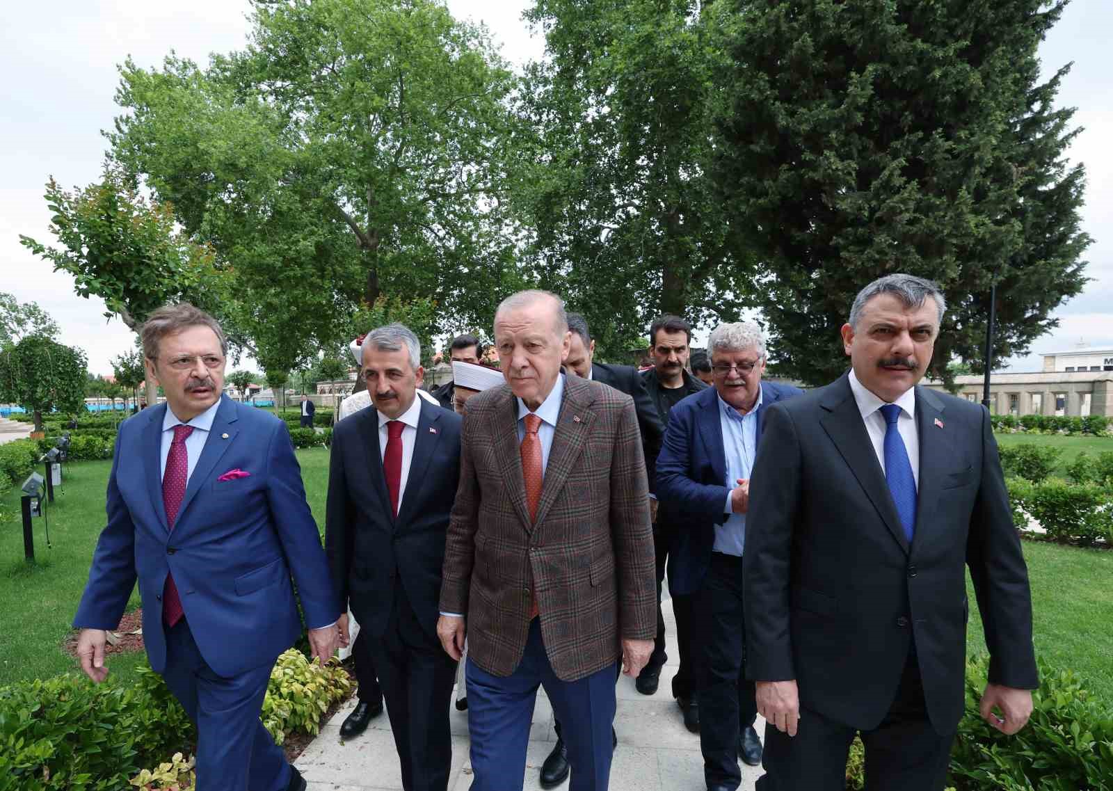 selimiye-yeniden-ibadete-acildi