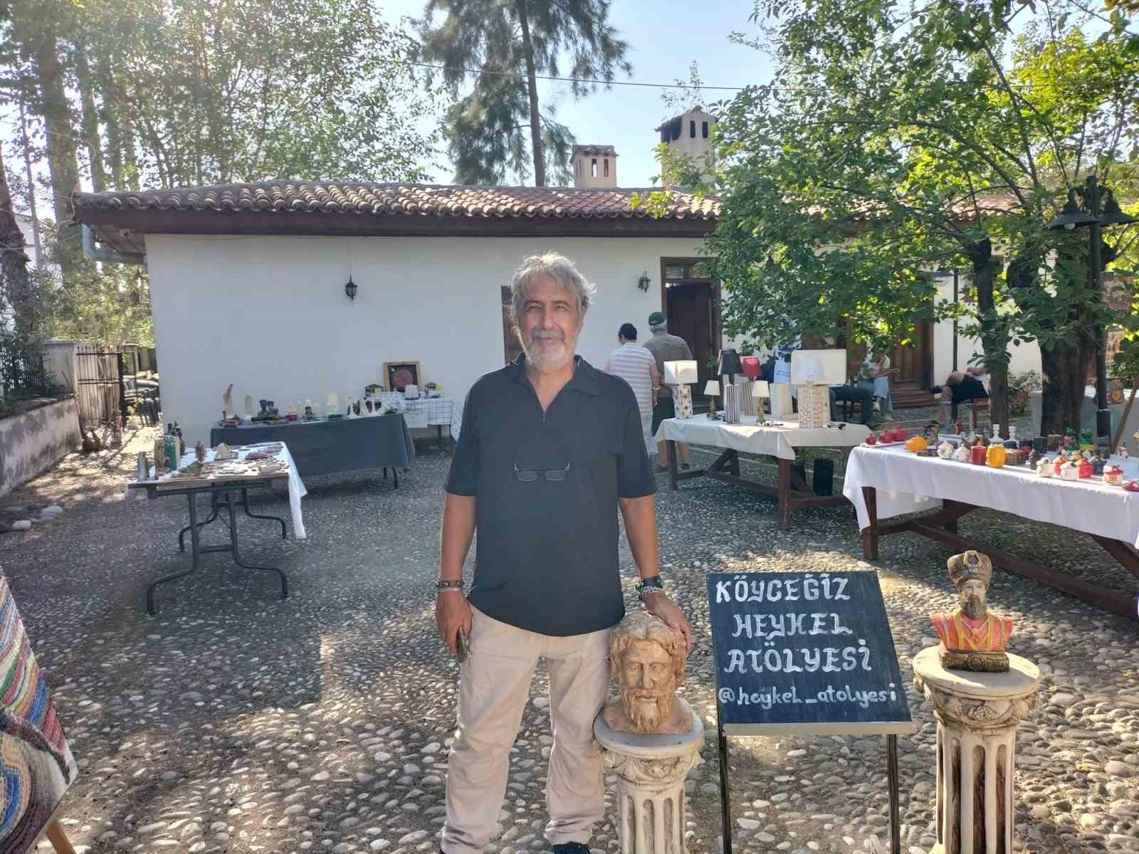 koycegiz-de-heykel-sergisi-acildi