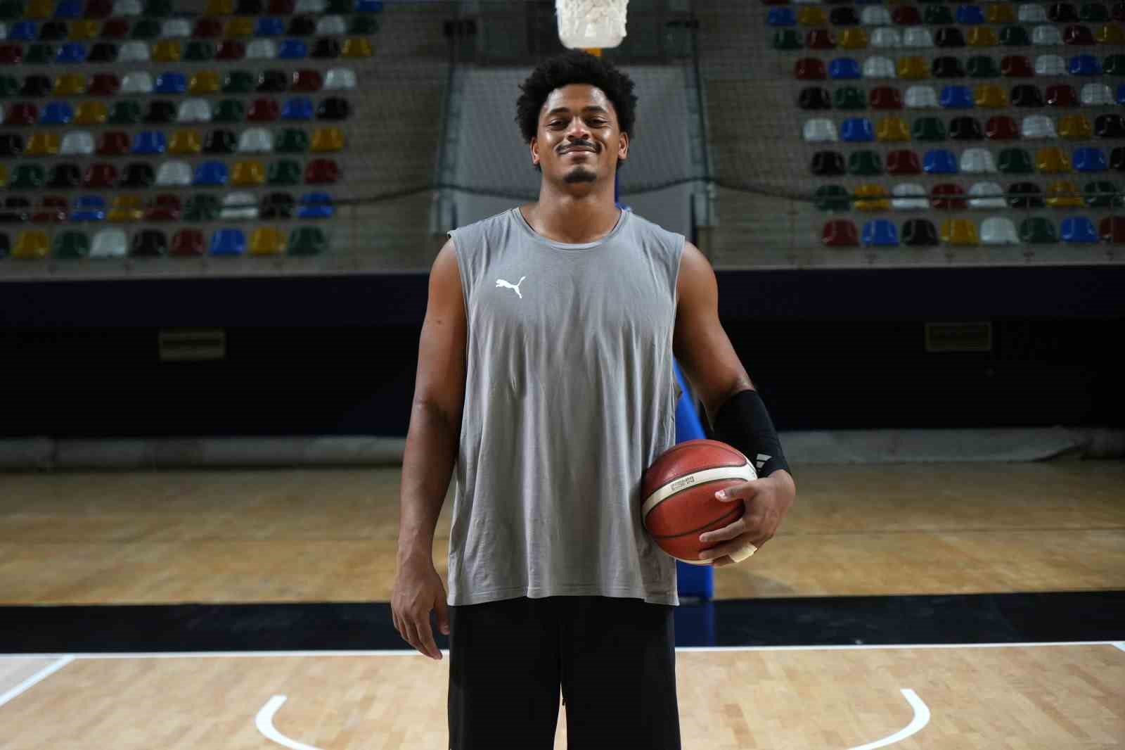 matt-mitchell-den-fenerbahce-macina-cagri
