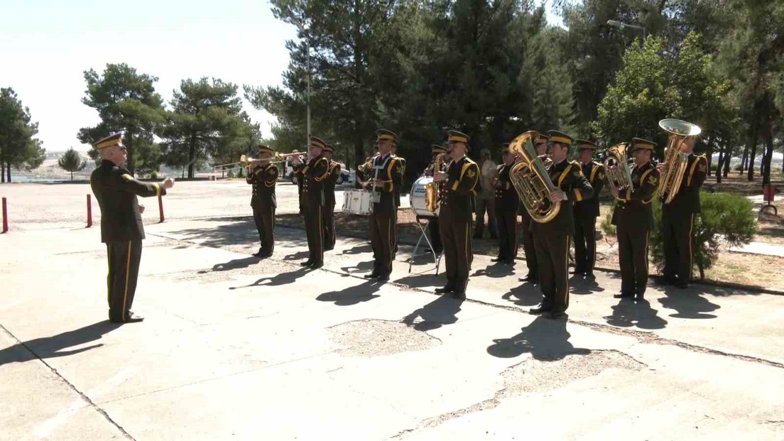 diyarbakir-da-kara-kuvvetlerinin-2235-inci-kurulus-yil-donumu-kutlandi