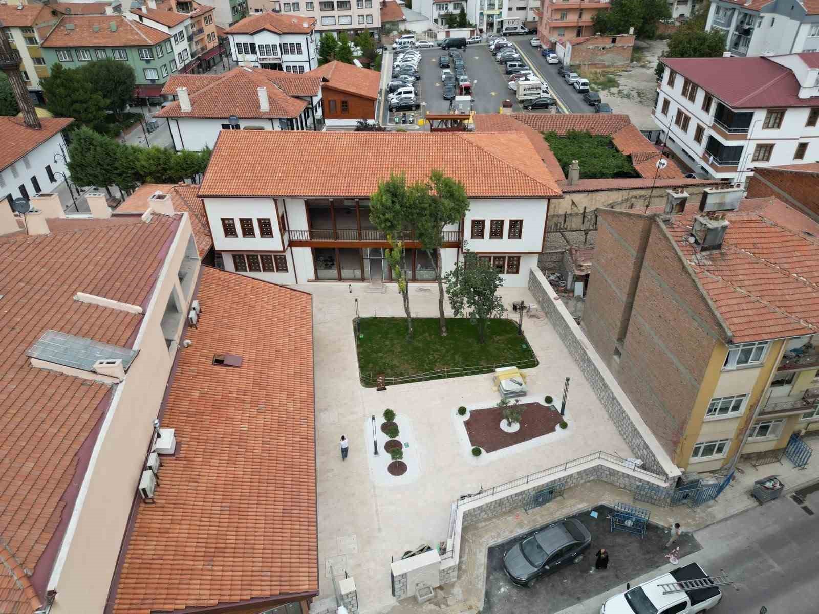 restore-edilen-konak-butik-otel-olarak-hizmete-basladi-ilk-misafirleri-sehit-aileleri-ve-gaziler-oldu
