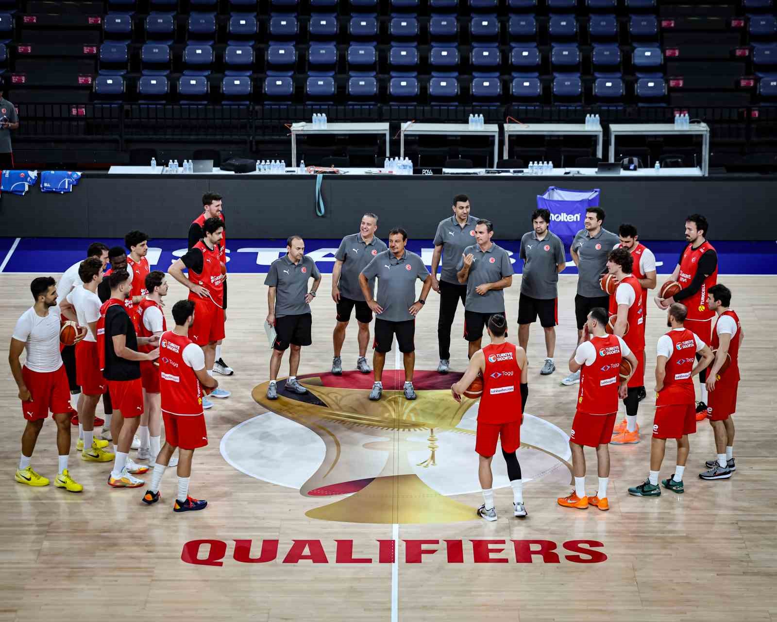 a-milli-erkek-basketbol-takimi-nin-hedefi-grubu-namaglup-tamamlamak