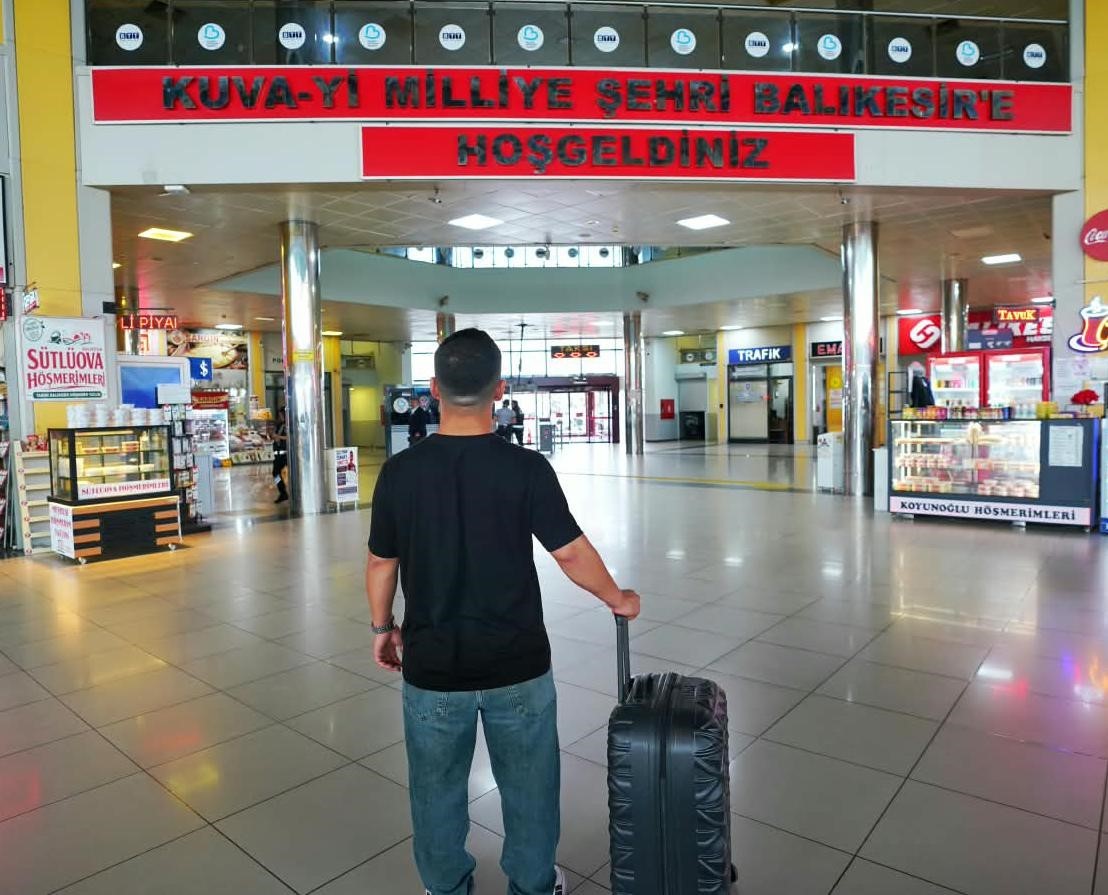 ogrencileri-terminalde-balikesir-buyuksehir-belediyesi-karsiladi