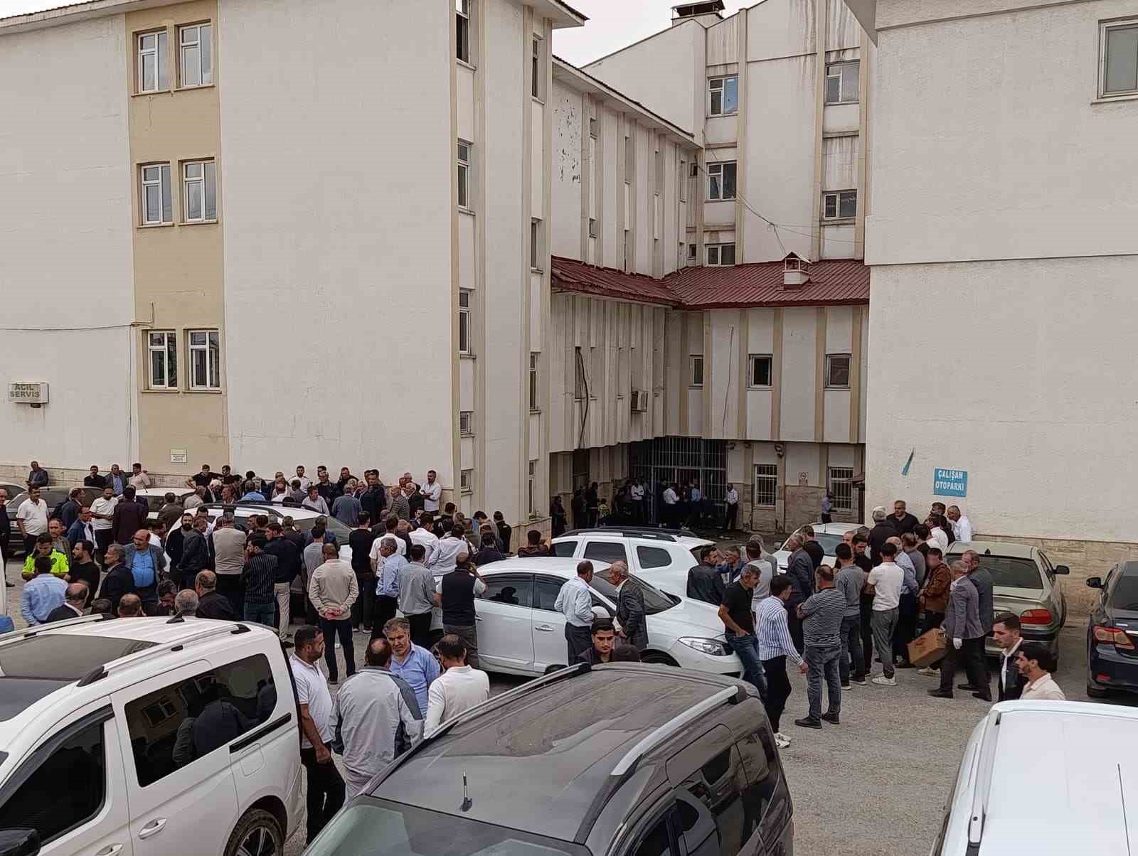 at-ustunde-dereyi-gecmeye-calisirken-akintiya-kapilan-coban-hayatini-kaybetti