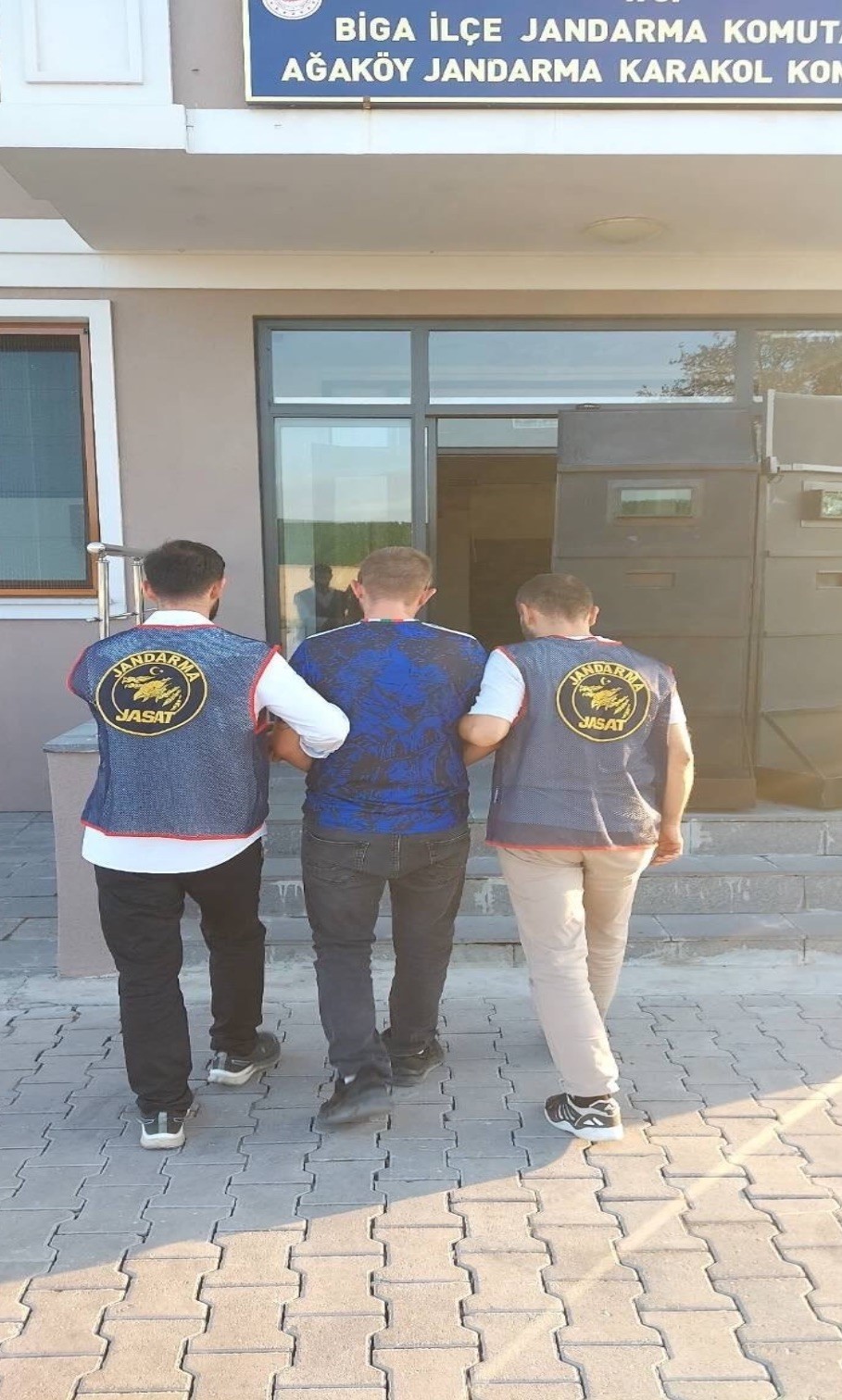 canakkale-de-cesitli-suclardan-aranan-7-supheli-tutuklandi