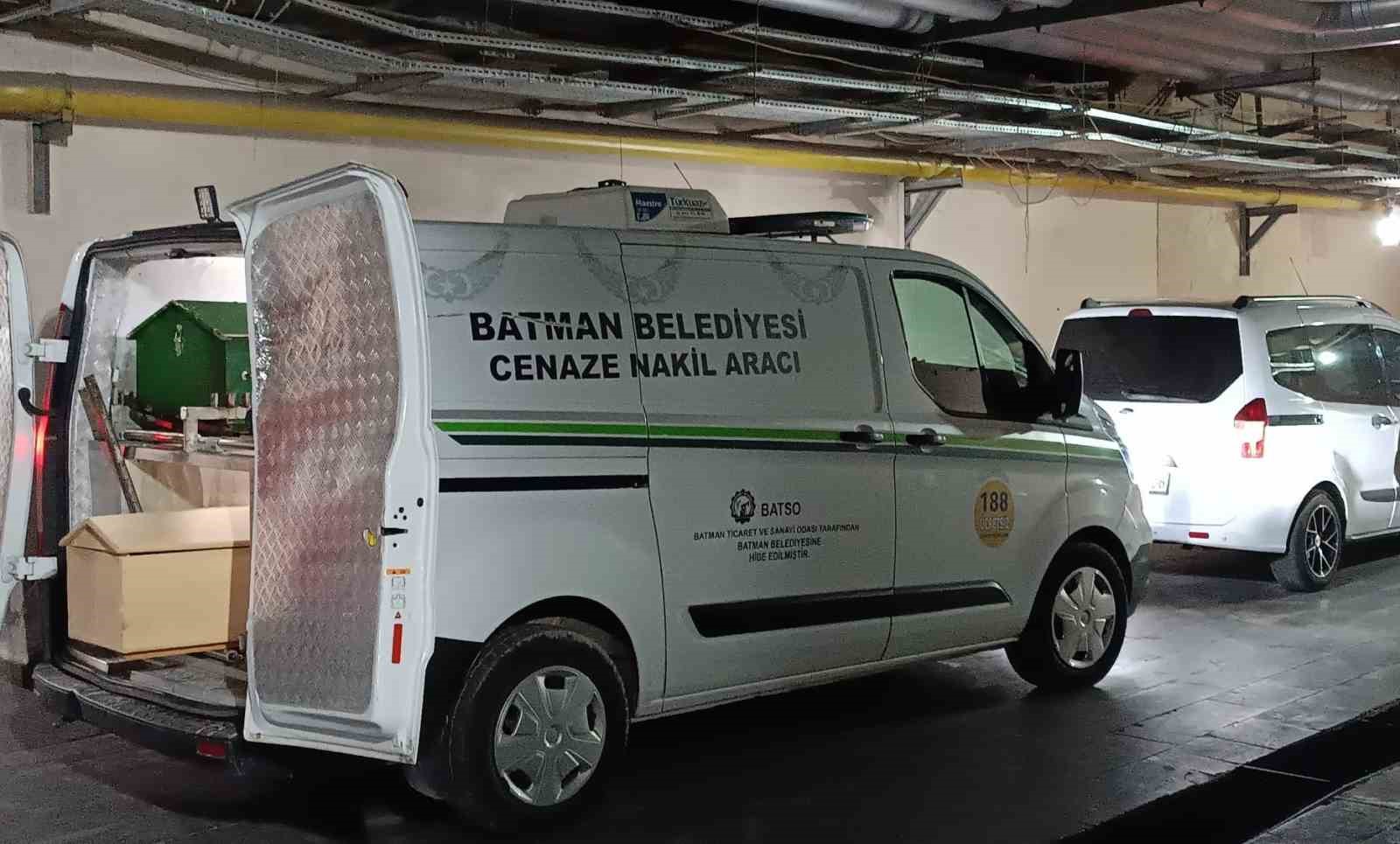 mardin-de-bogazina-seker-kacan-2-yasindaki-cocuk-batman-da-hayatini-kaybetti