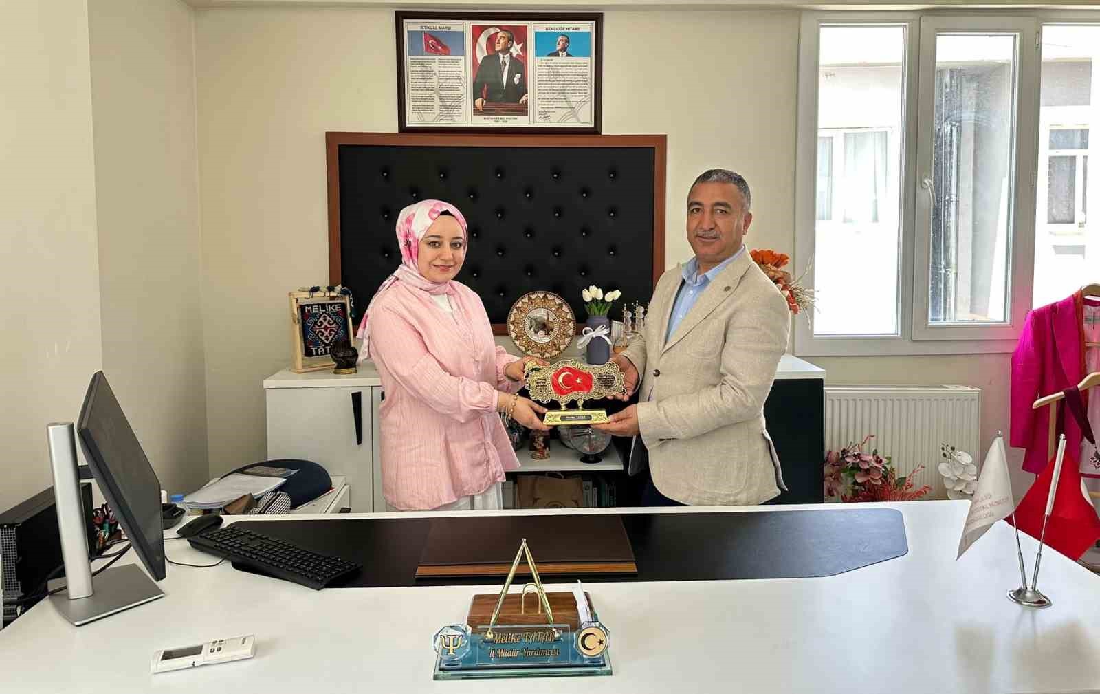 saglik-sen-sosyal-hizmet-calisanlarinin-sorunlarini-masaya-yatirdi