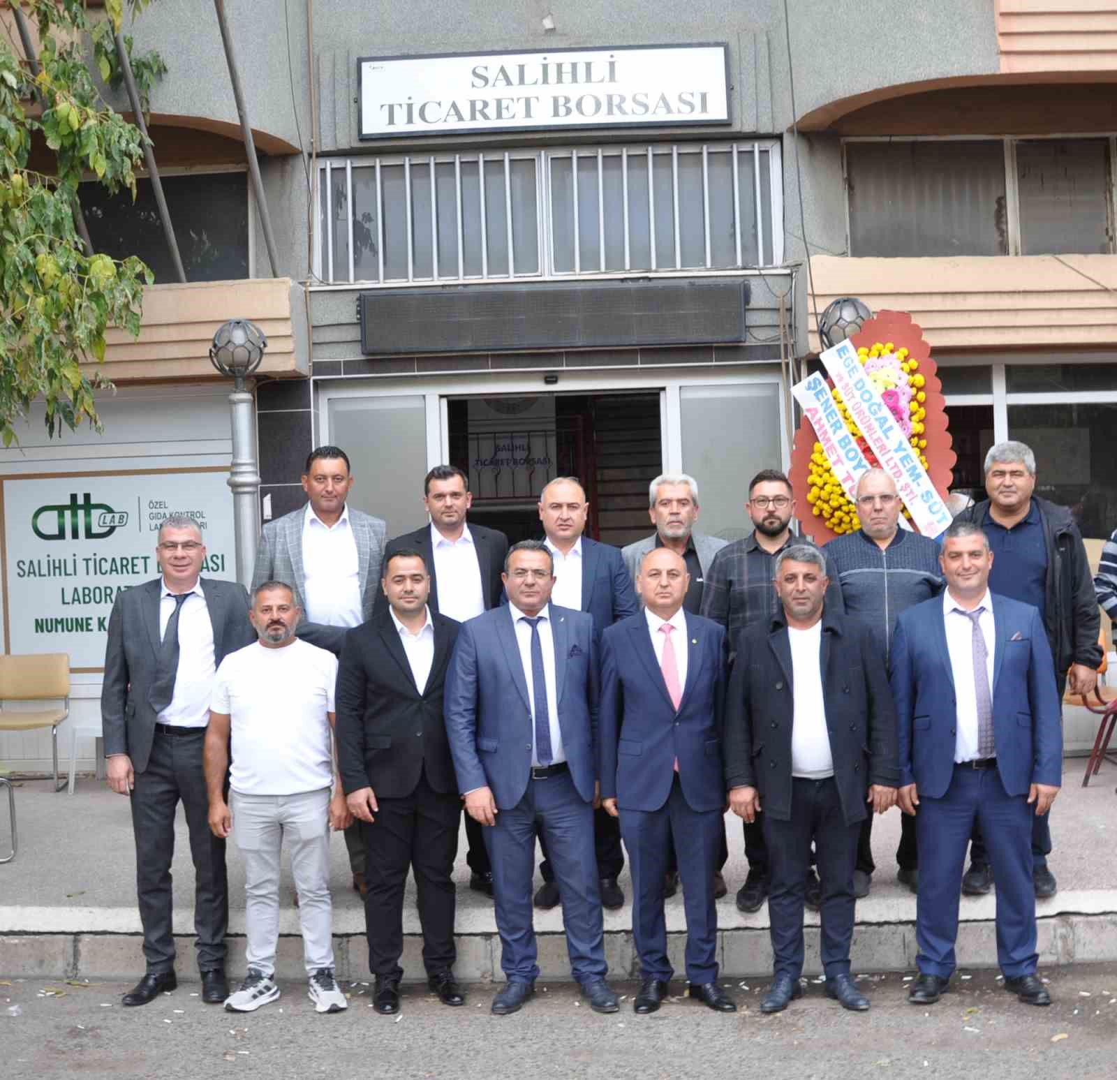 salihli-ticaret-borsasi-nda-secimi-yetis-aksoy-kazandi