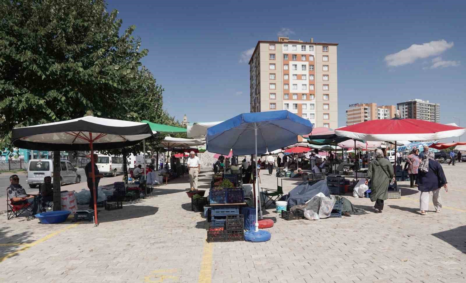 melikgazi-belediyesi-uretici-pazarlarinda-organik-urunler-vatandasla-bulusuyor