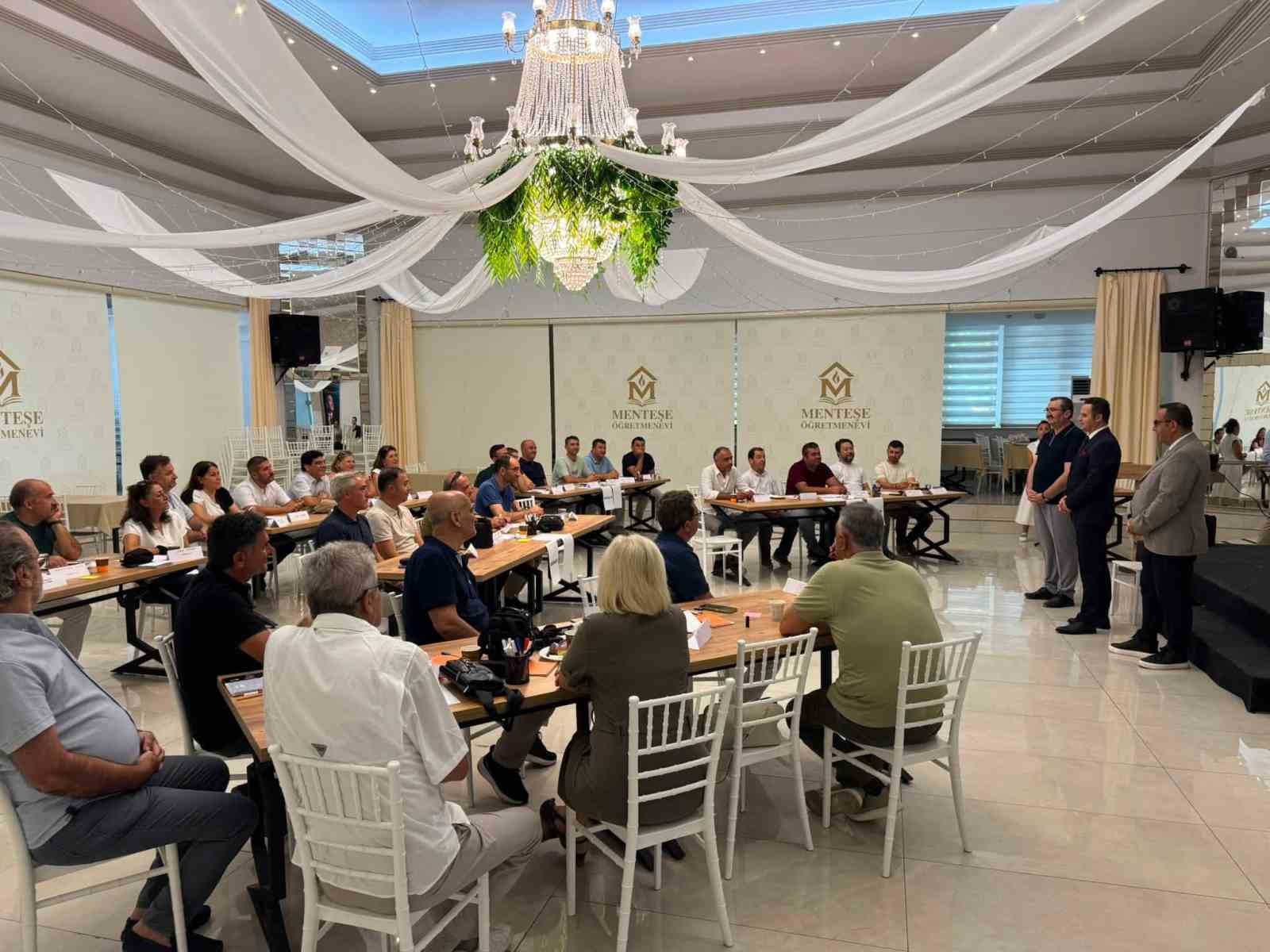 mugla-da-okul-mudurlerine-etkili-okul-yonetimi-semineri