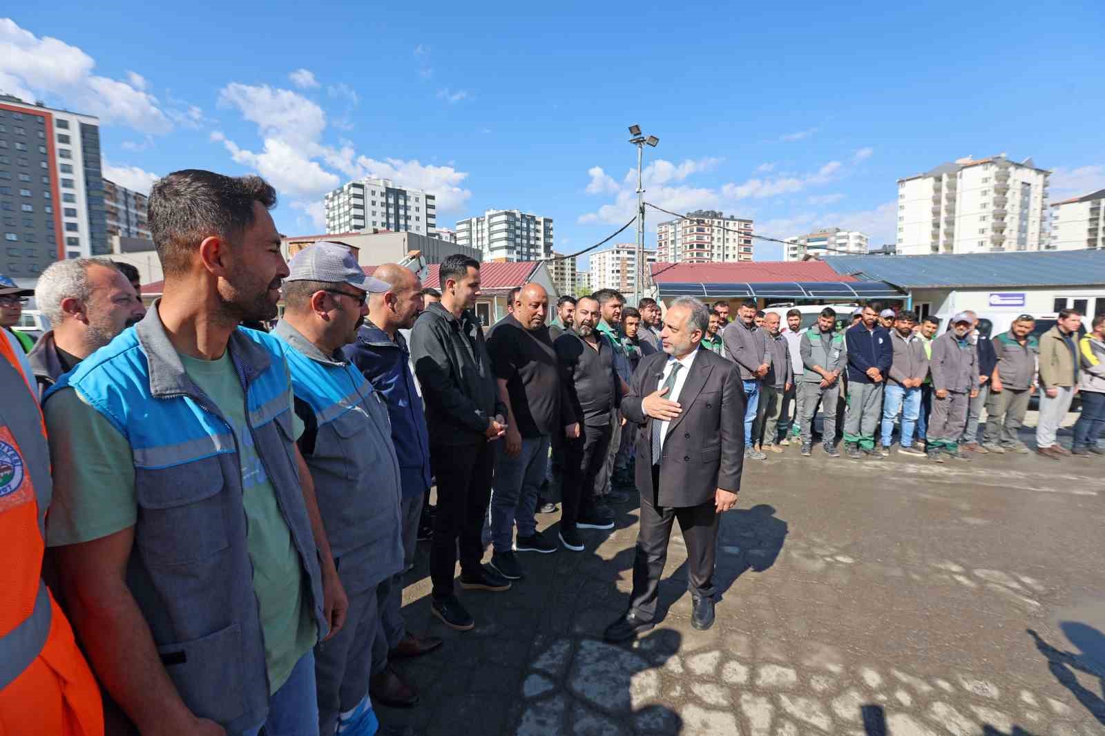 baskan-yalcin-dan-bayramin-kahramanlarina-tesekkur