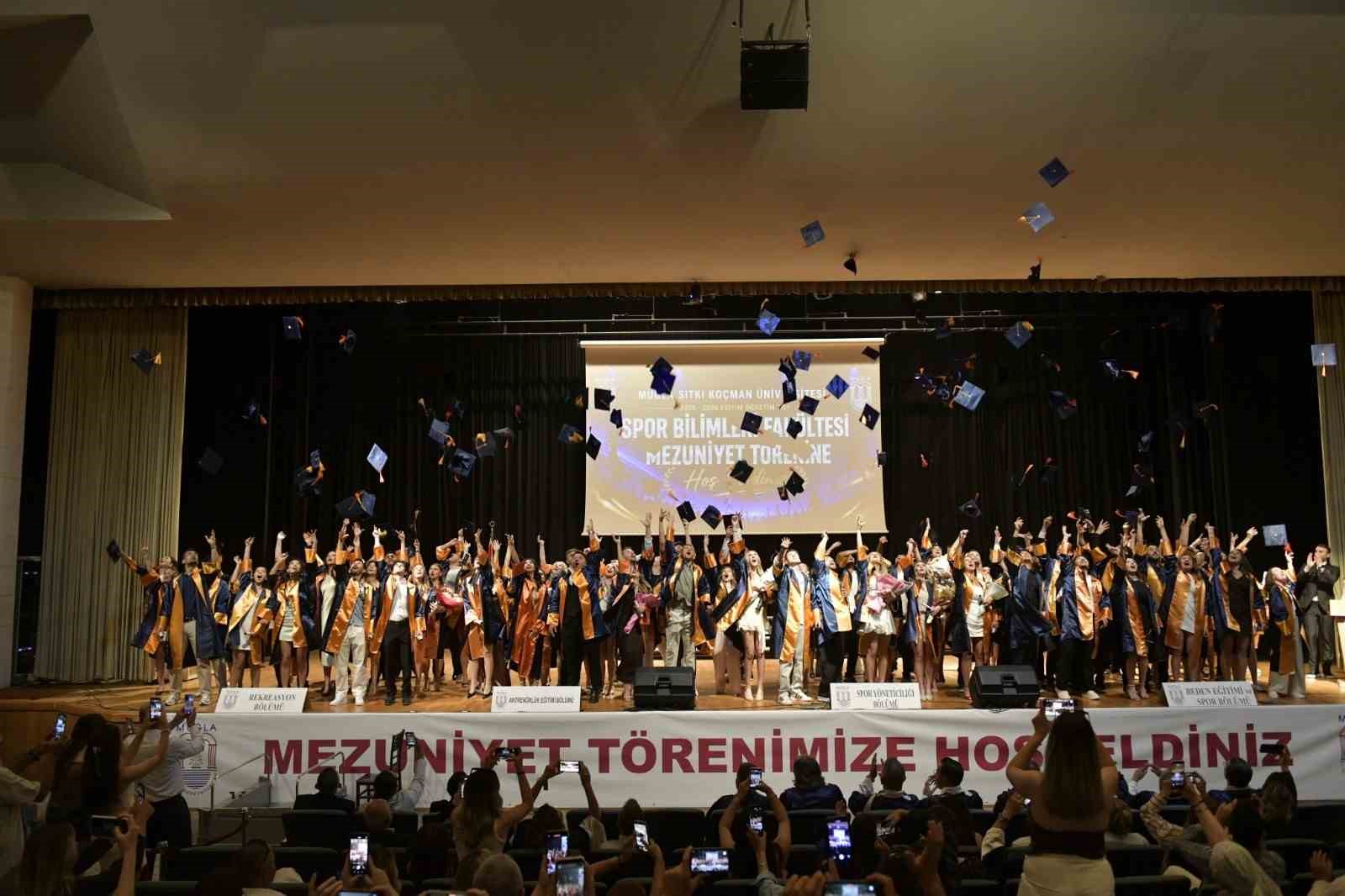 msku-spor-bilimleri-fakultesi-mezunlarini-ugurladi