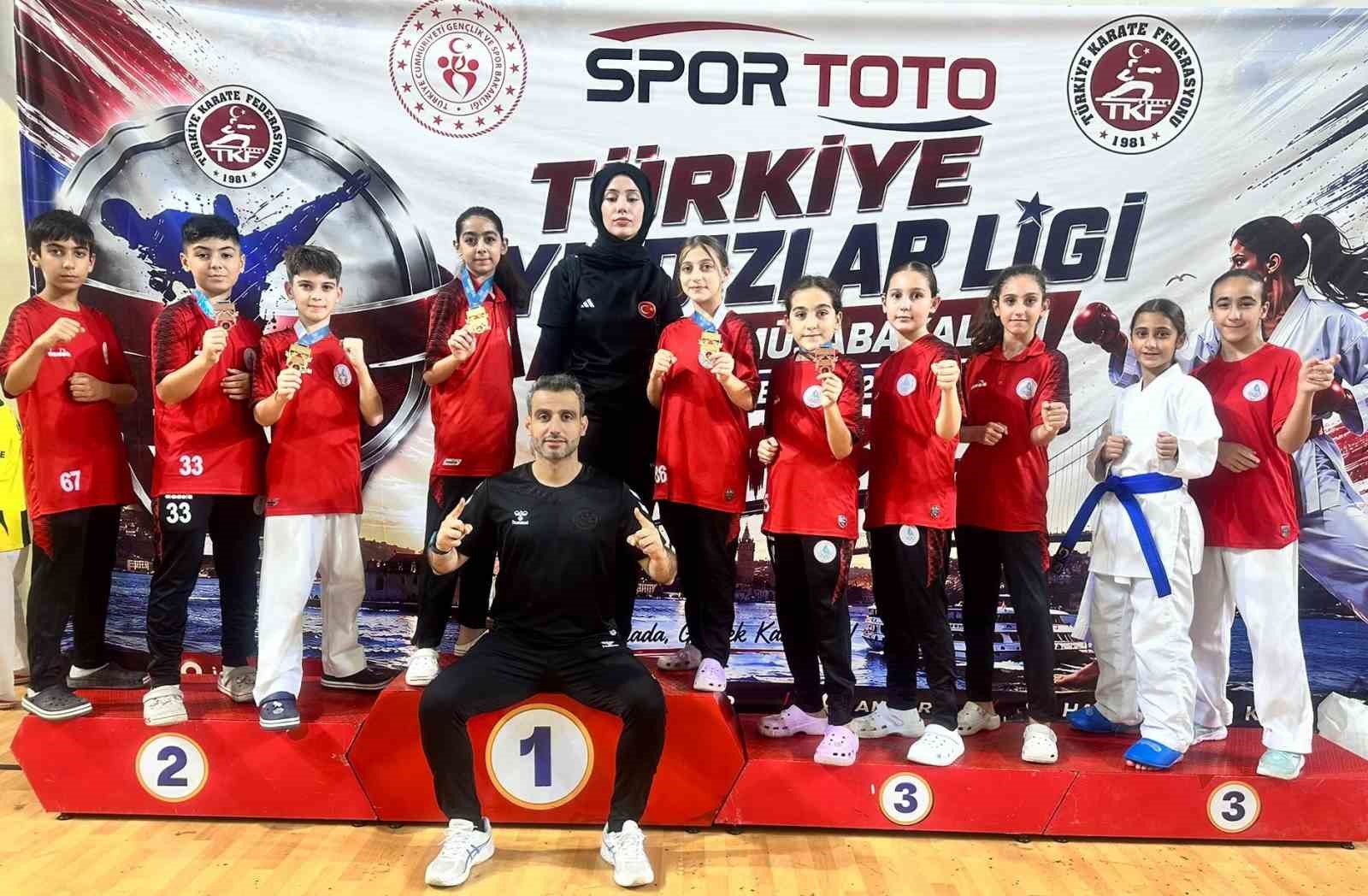 korfezli-karateciler-kursuye-ambargo-koydu