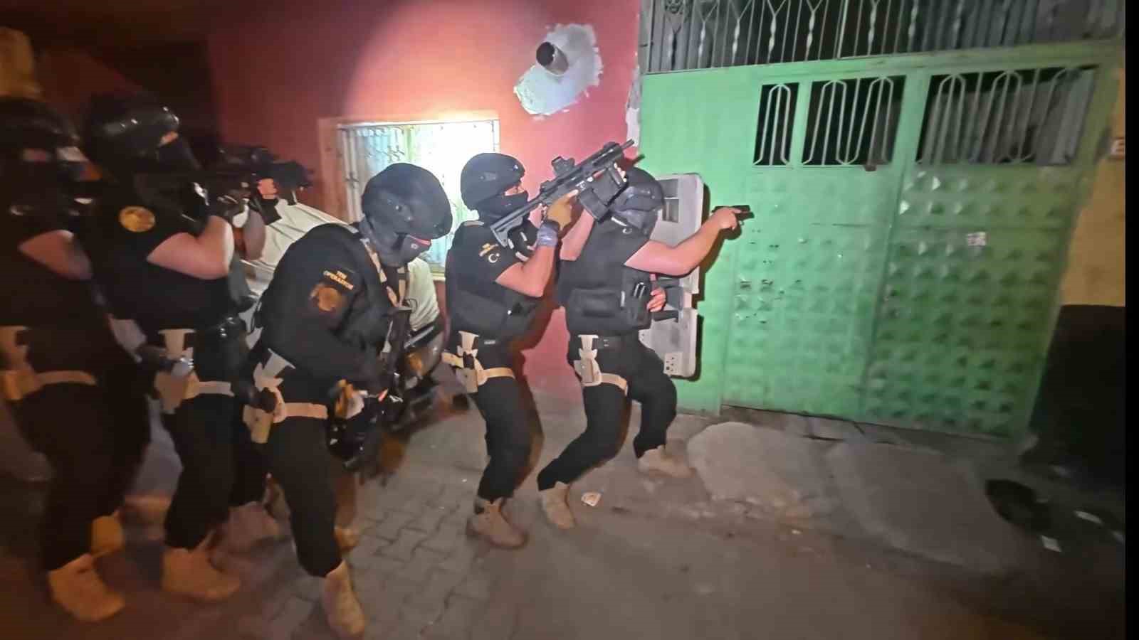 adana-da-deas-in-uyuyan-hucresine-operasyon-16-kisi-yakalandi