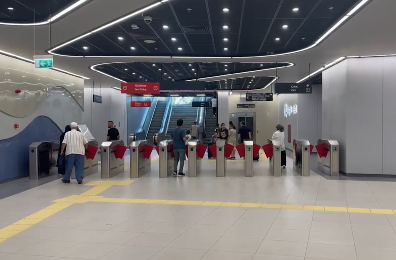 turkiye-nin-en-uzun-ve-hizli-metrosundan-rekor