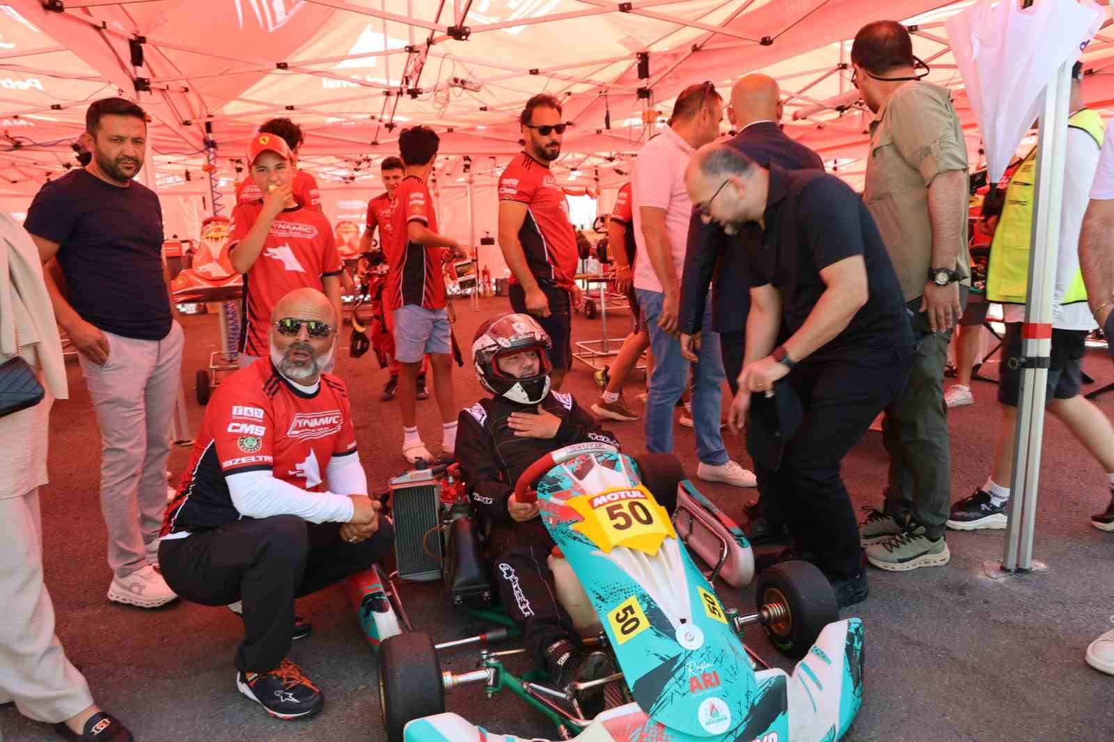 kapadokya-motor-sporlari-kompleksi-nde-ilk-resmi-yaris-heyecani-basladi