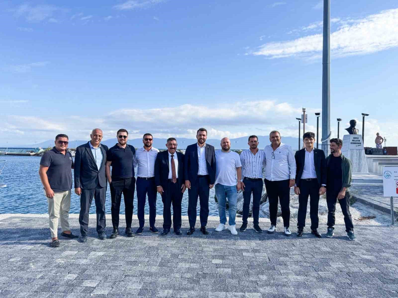oztaylan-marmara-adalari-nda-esnaf-ve-vatandaslarla-bulustu
