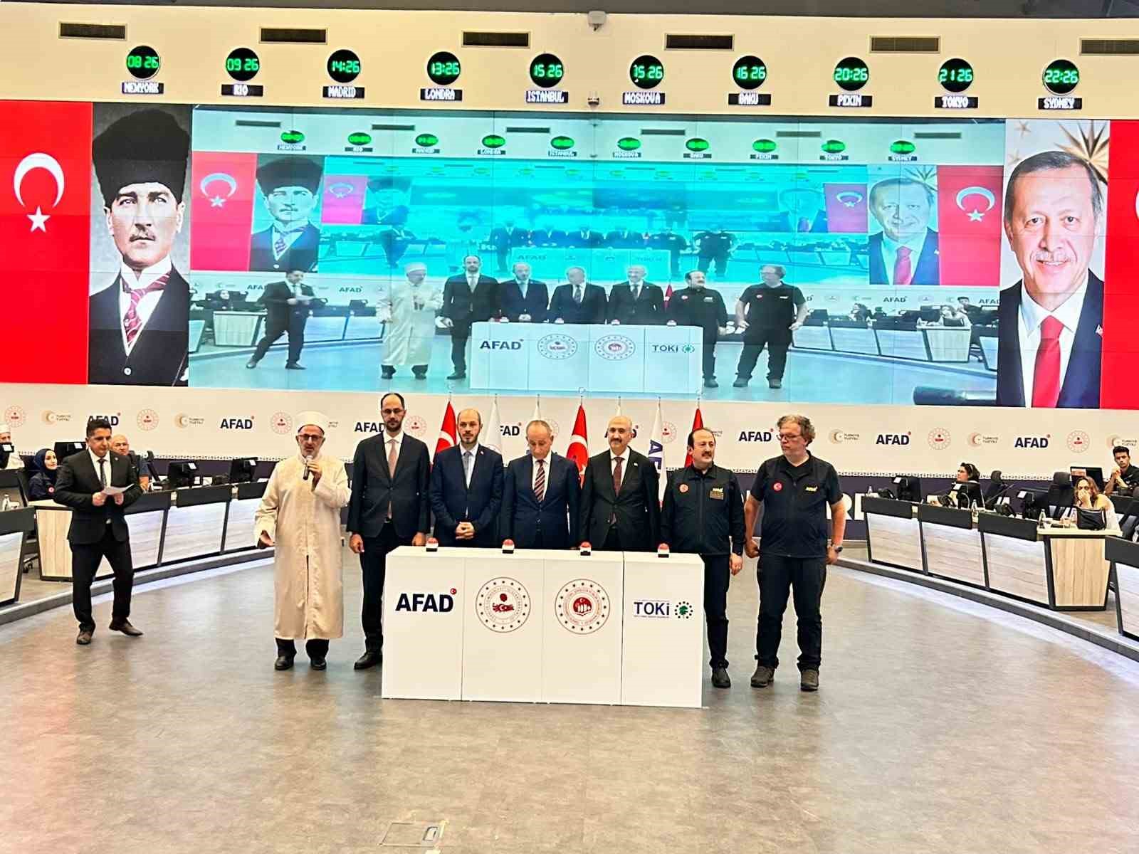 afad-baskani-pehlivan-konutlarin-sindirgili-hemserilerimize-hayirli-olmasini-diliyorum