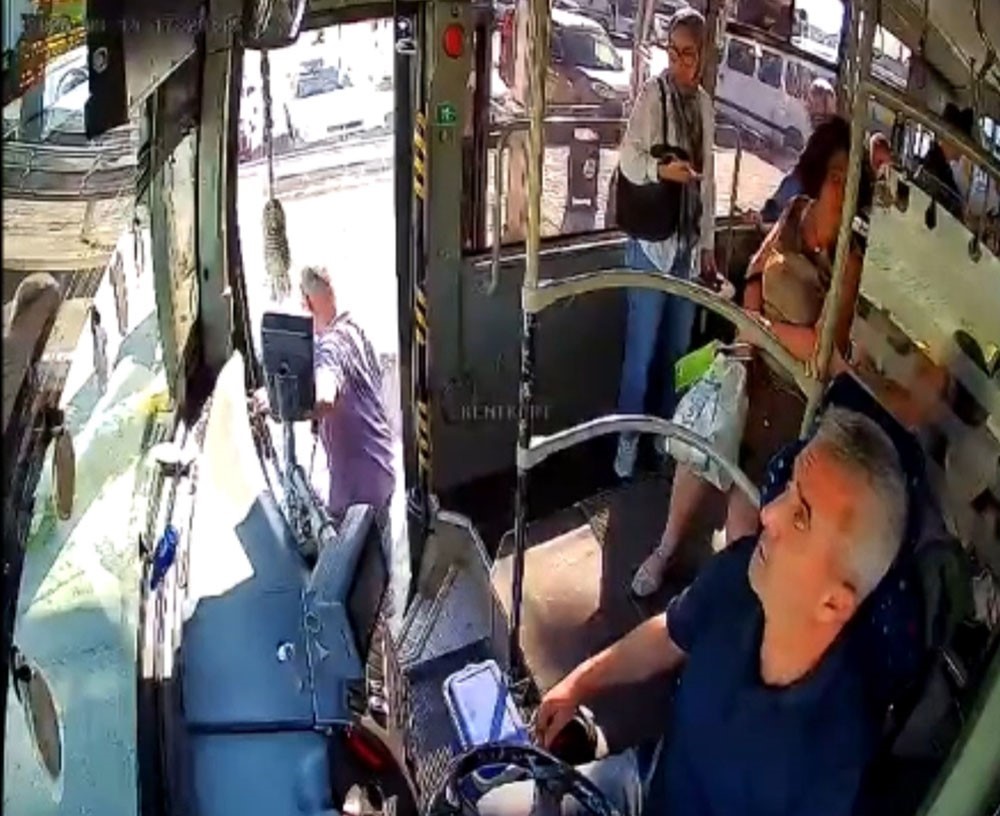minibuste-fenalasan-yolcuyu-sofor-hastaneye-yetistirdi
