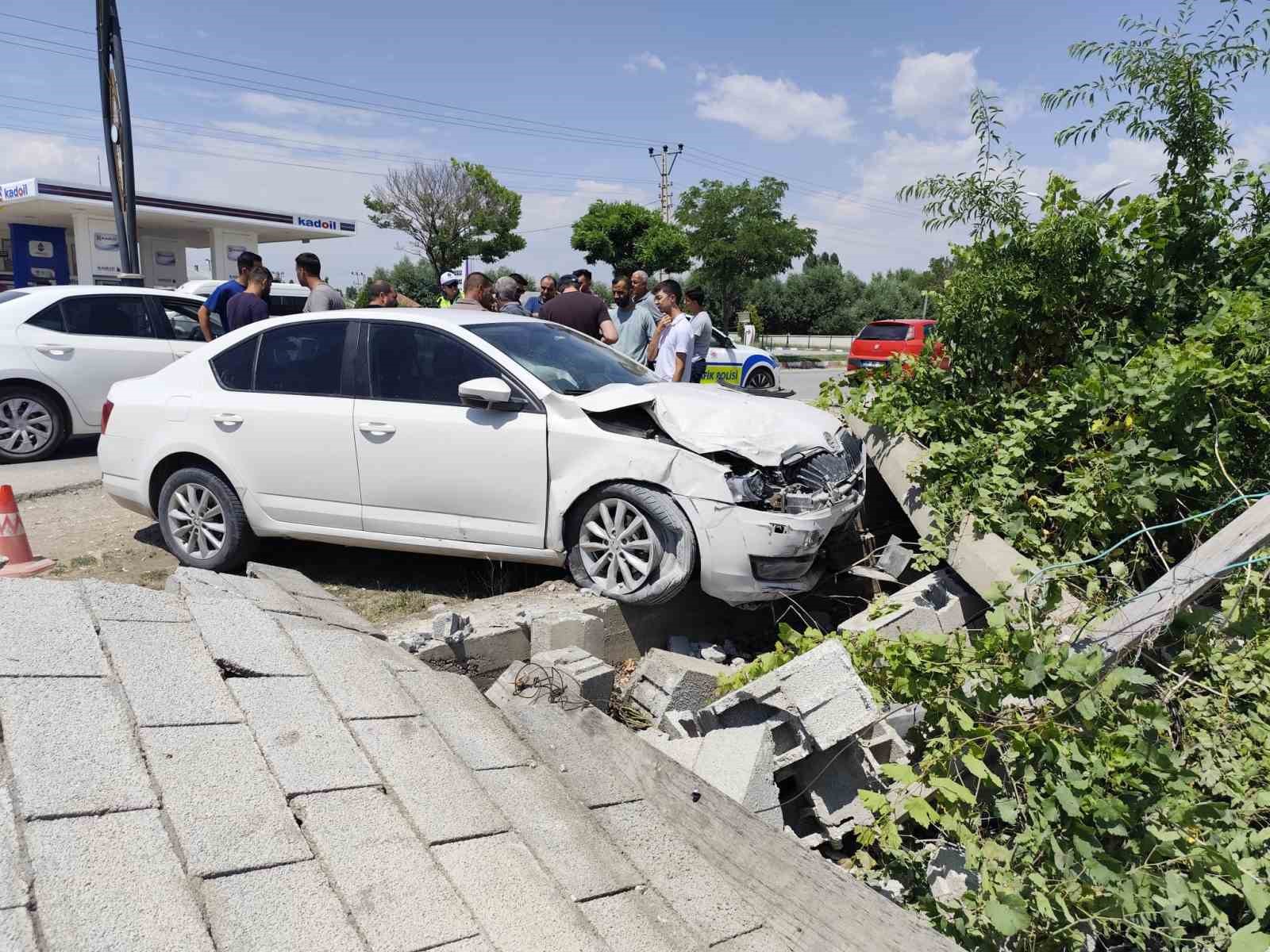 van-da-trafik-kazasi-2-yarali