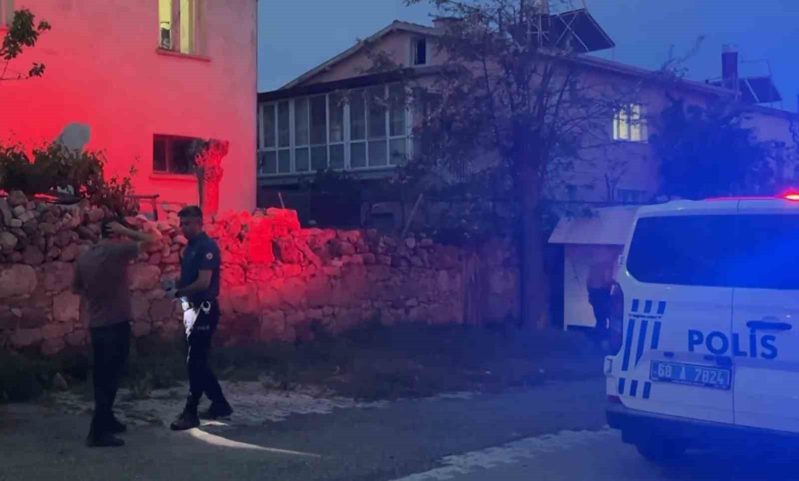 tabancayla-evine-ates-acti-kadin-ve-cocuklari-kades-cagrisi-ile-polis-kurtardi
