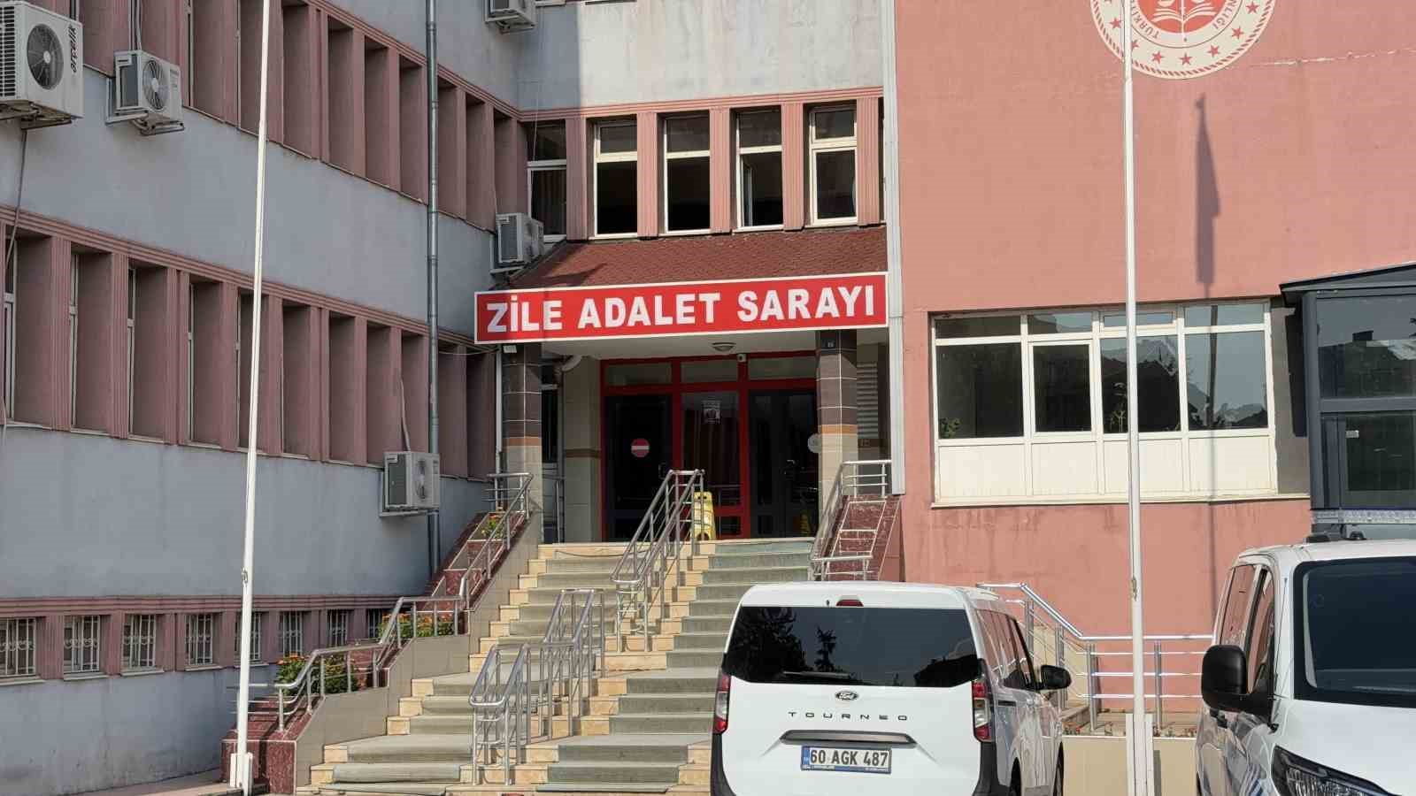 tokat-ta-genc-kadin-evinde-olu-bulundu-anne-ve-iki-kiz-kardesi-tutuklandi