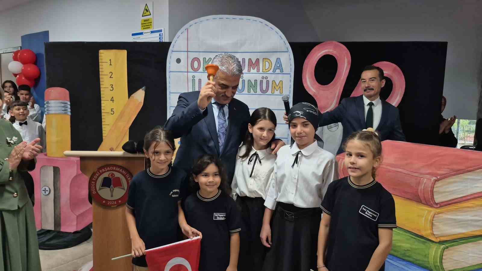duzce-de-ilk-ders-zilini-vali-makas-caldi