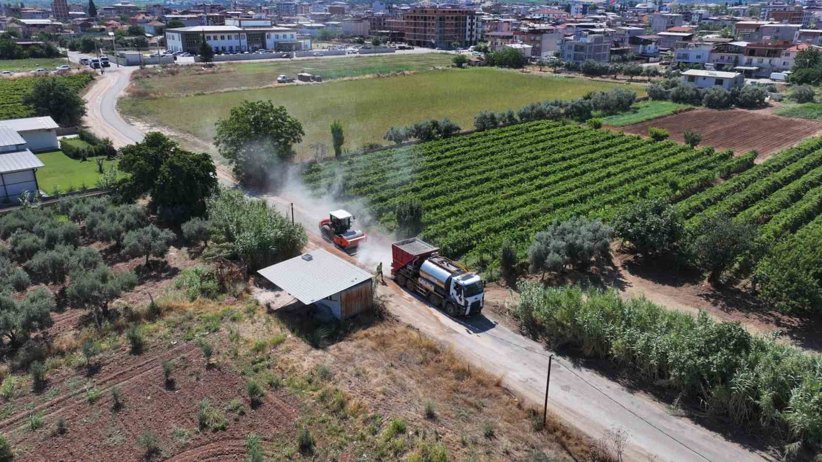 ahmetli-de-8-kilometrelik-yol-hamlesi