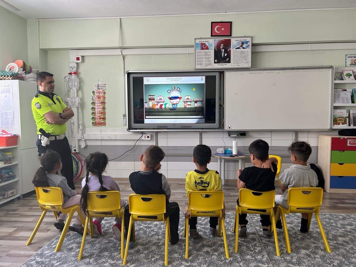 bilecik-te-ogrencilere-trafik-egitimi-verildi