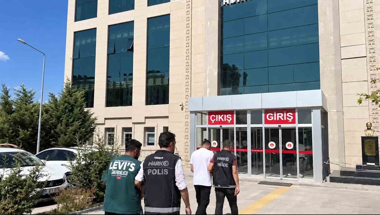 nigde-de-uyusturucu-operasyonu-5-tutuklama